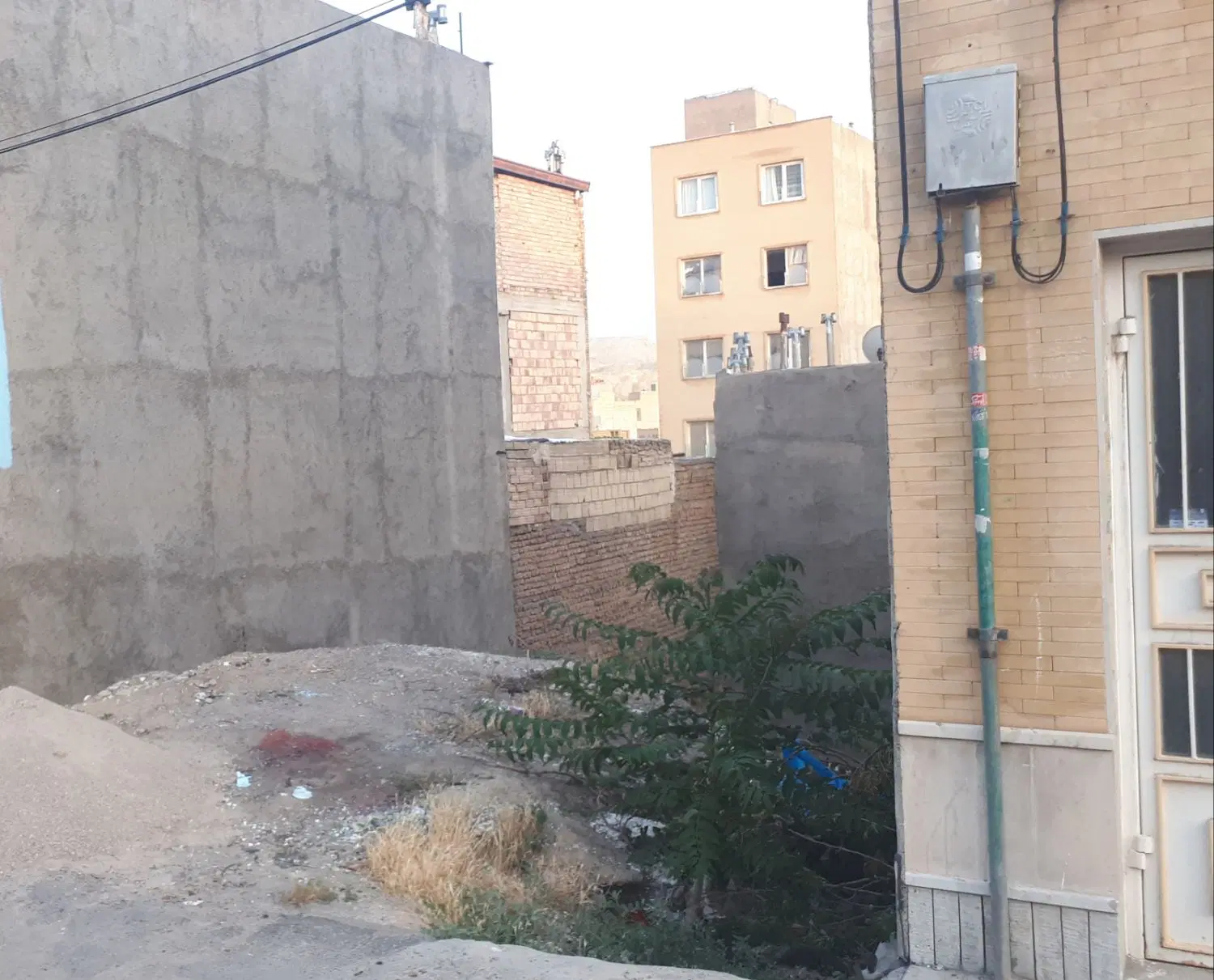زمین مرغوب جهت ساخت و ساز در باغمیشه
