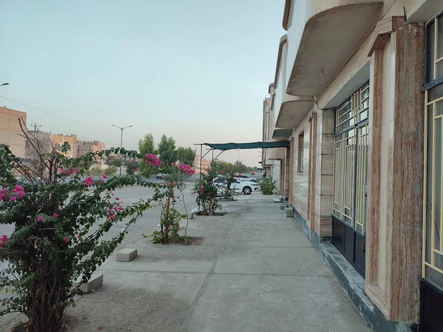 اجاره مغازه تجاری در انقلاب