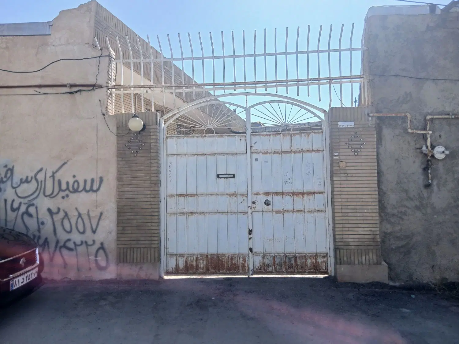 منزل مسکونی درخیابان نرگس رهن داده میشود