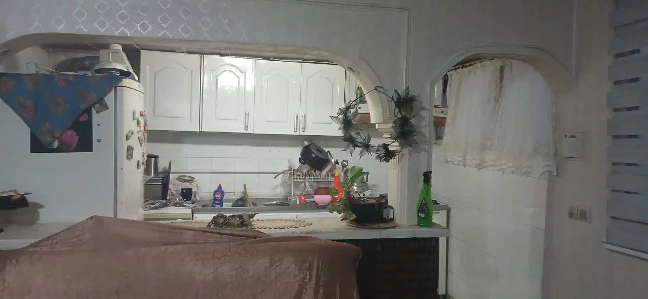 دو طبقه دربست حیاط دار