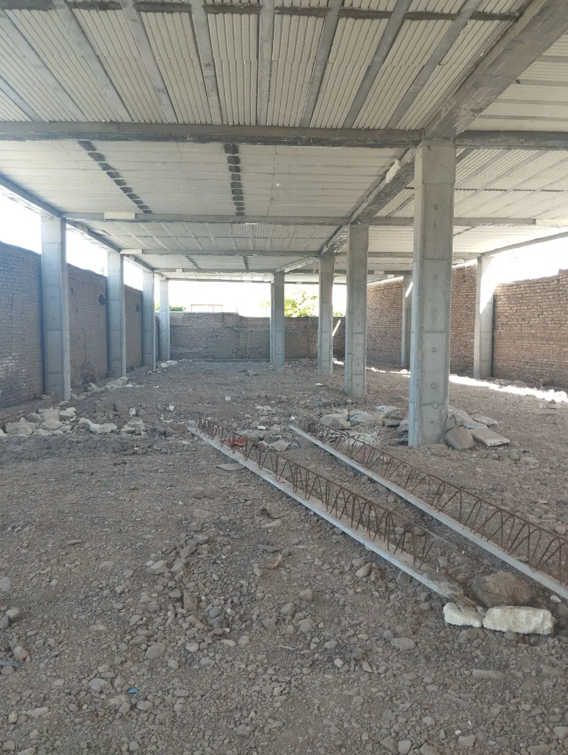 اجاره زمین تجاری مسقف 625 متری دادبین