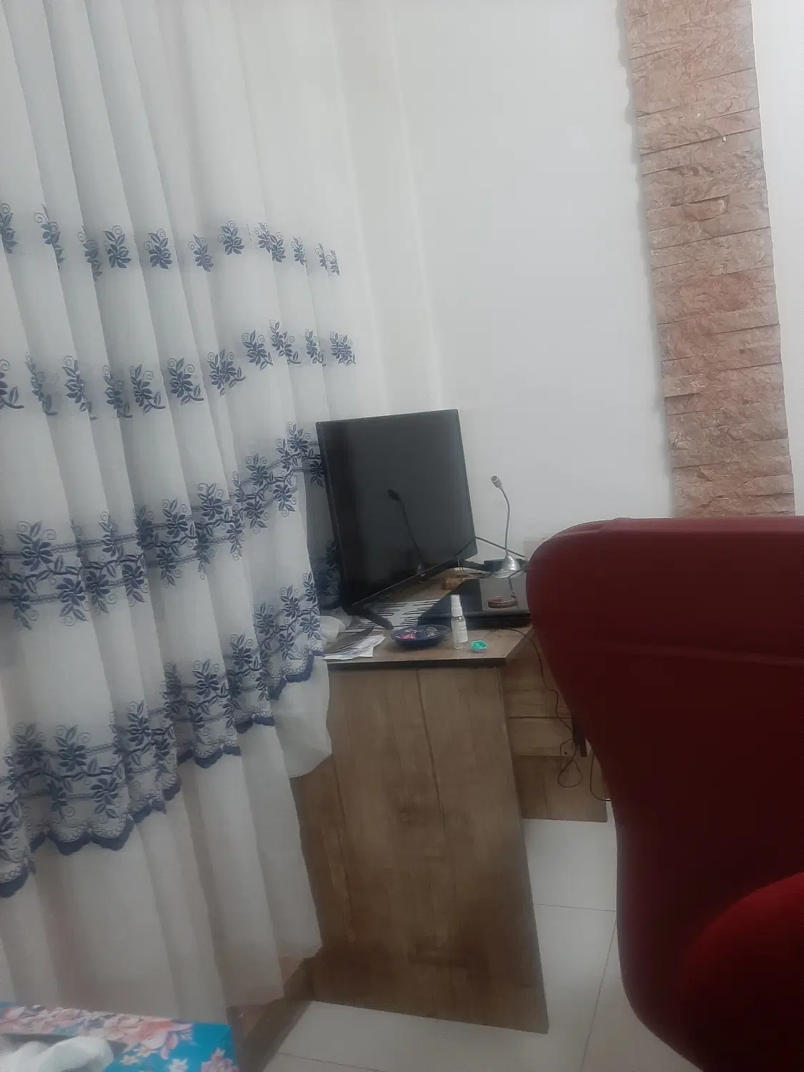 هم خونه خانم