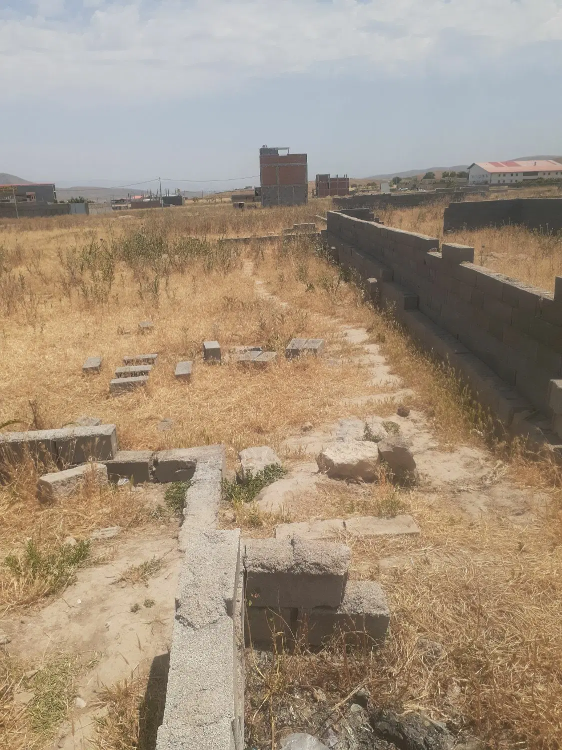 زمین مسکونی تفکیک نشده