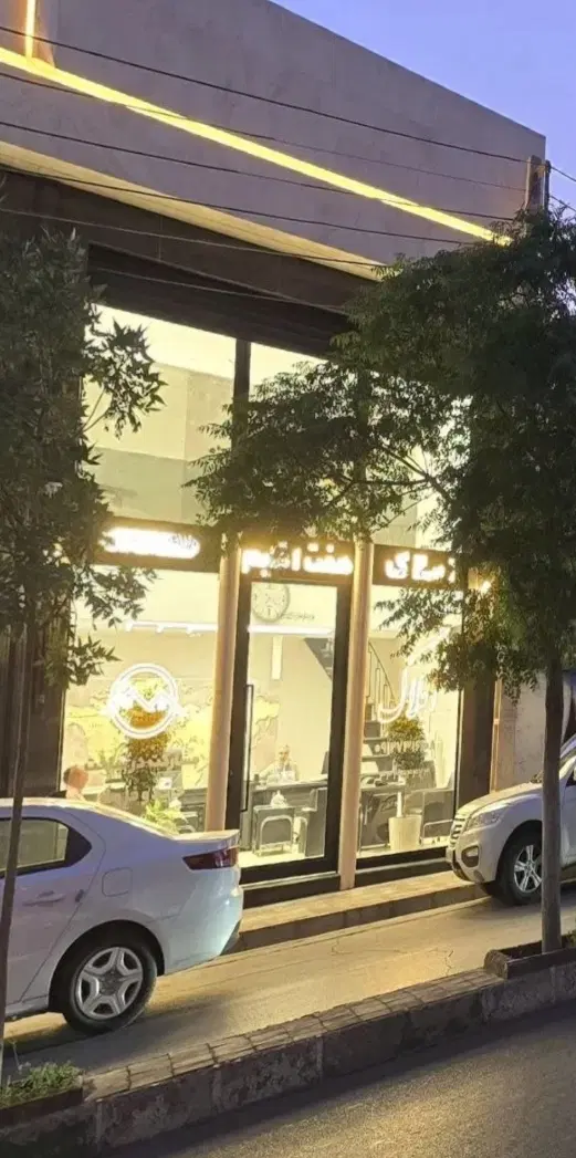 مغازه تجاری ۵۷ متره  بر خیابان اصلی