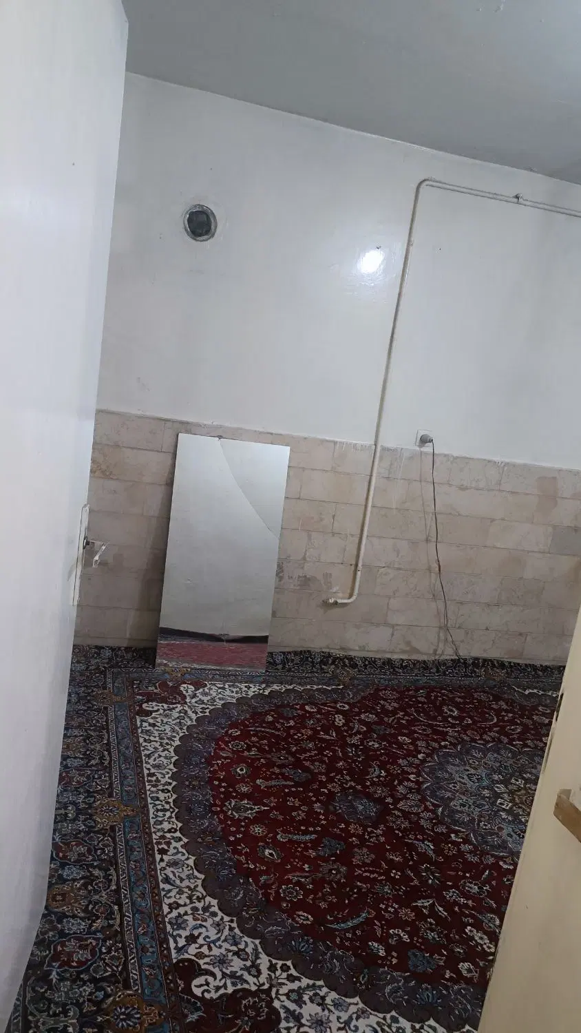 اجاره زیر زمین ۶۰متری