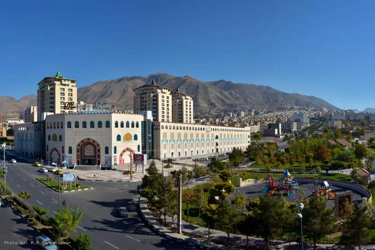 فروش مغازه در مرکز خرید مهستان