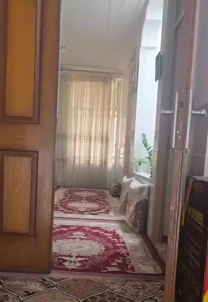 منزل دو طبقه خیابان باغ شهر