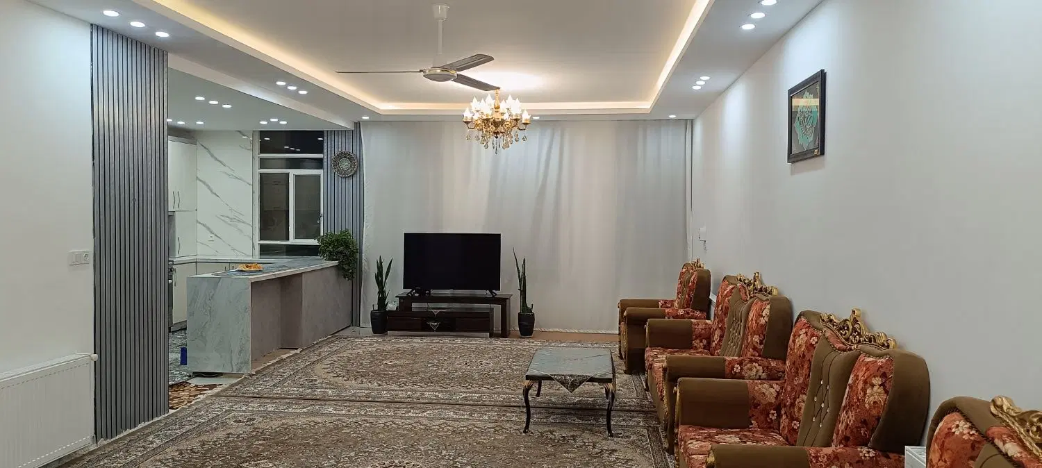 خانه آپارتمان دوطبقه 130متری تفت