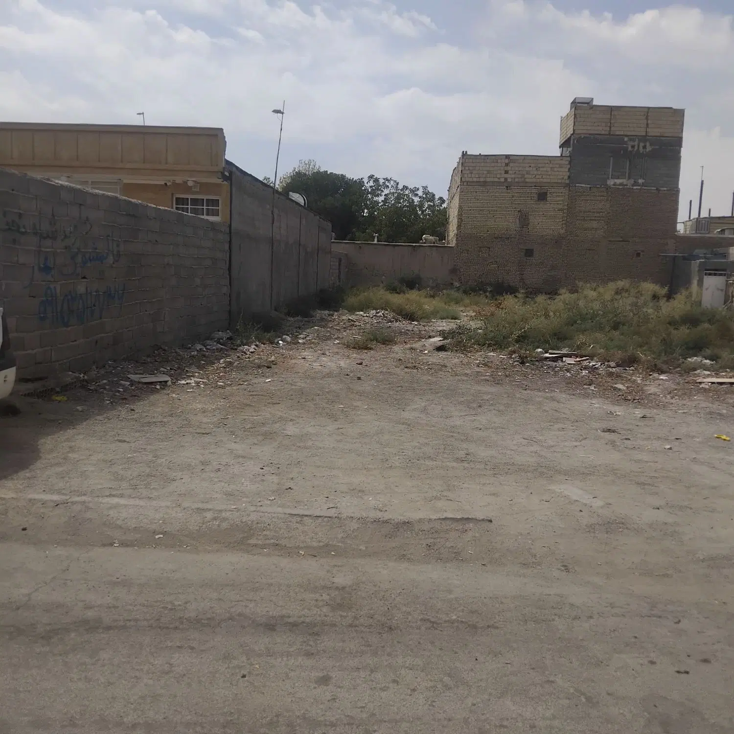 زمین مسکونی