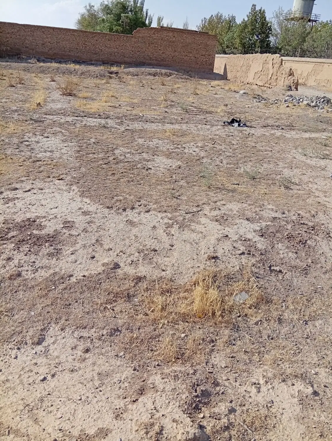 زمین مسکونی قنات