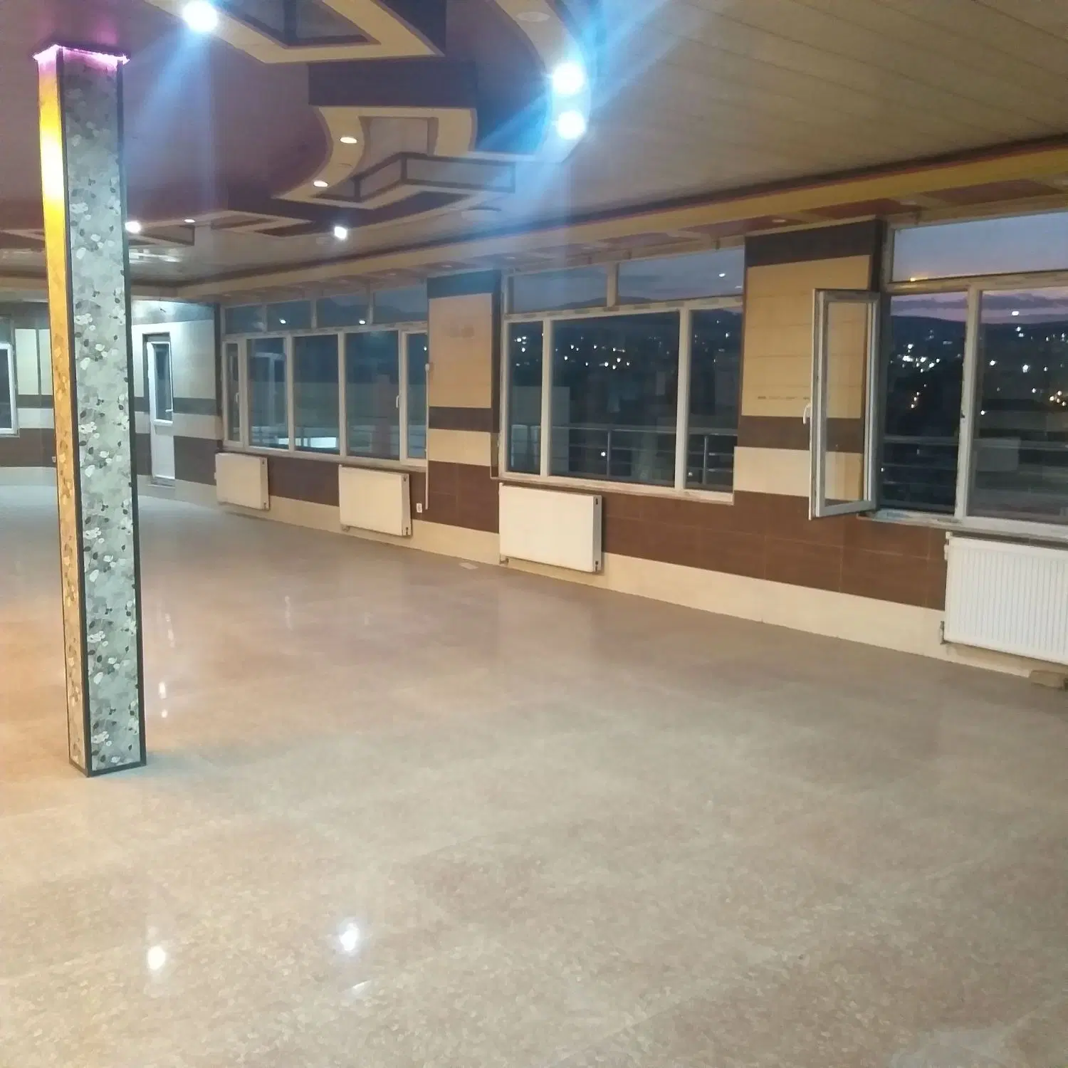 اجاره واحد تجاری