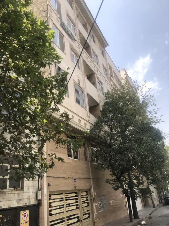 ۷۰متری دوخواب پارکینگ بالکن اسانسور