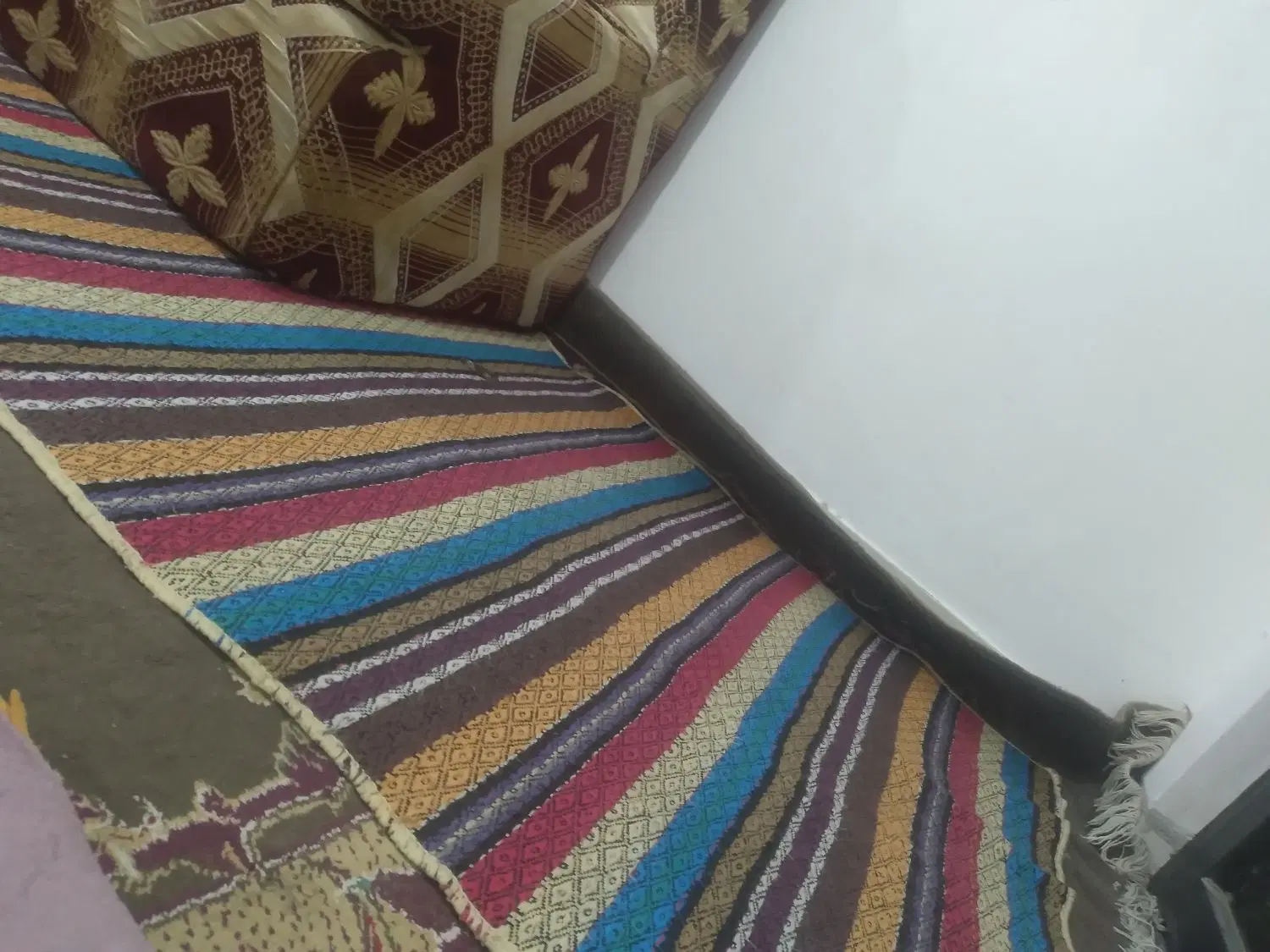 زمین لاله ۴