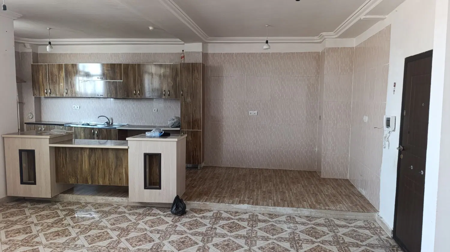 اجاره یک واحد آپارتمانی تک خواب نفتک سر جاده اصلی
