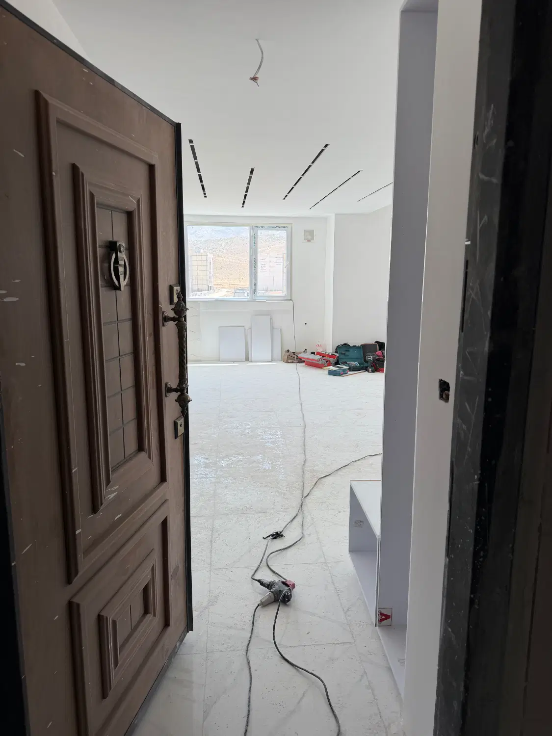 ۱۱۵ متری بر خیابان سبحان
