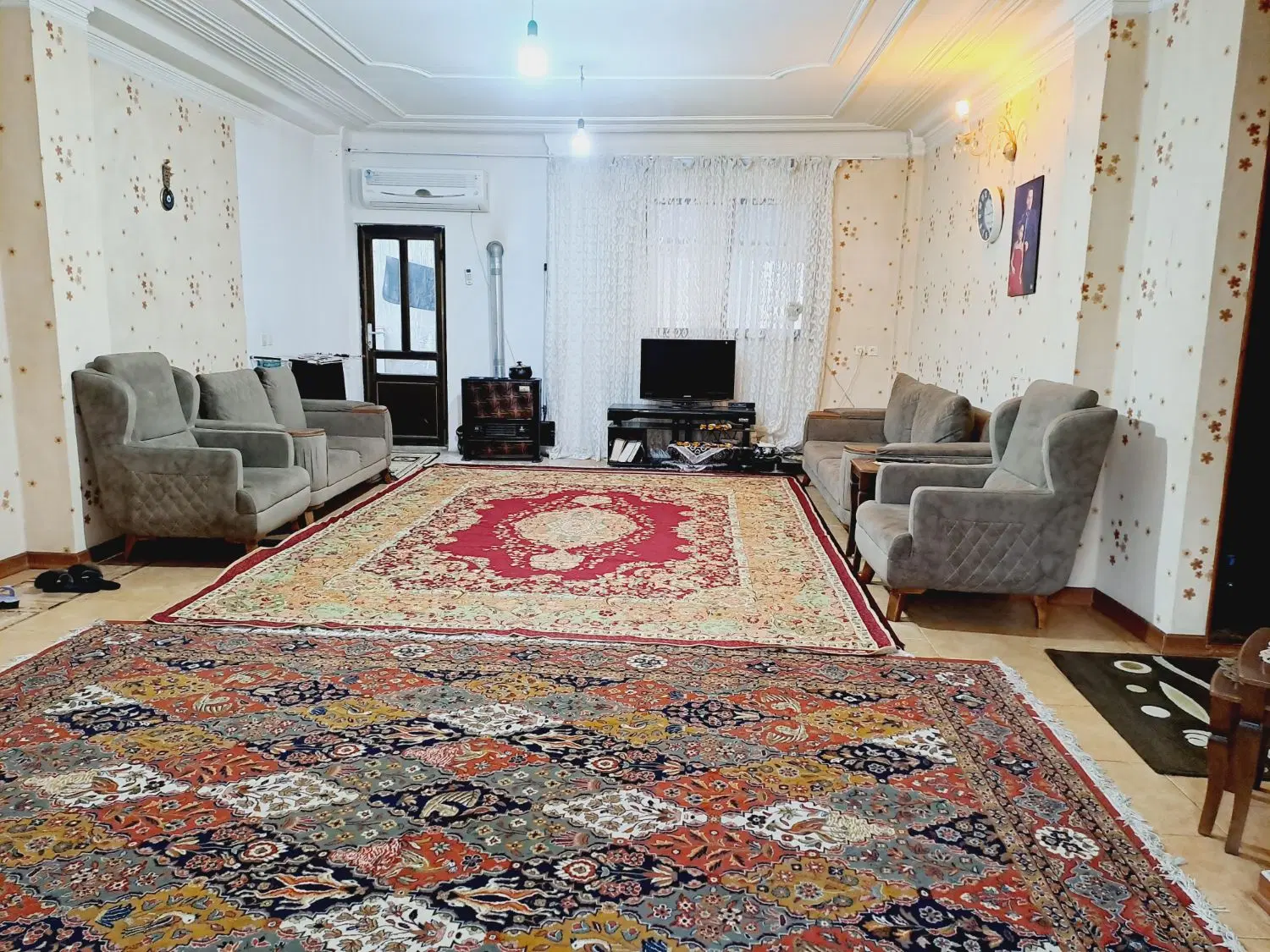 رهن و اجاره آپارتمان ۱۲۰ متری خ بابل