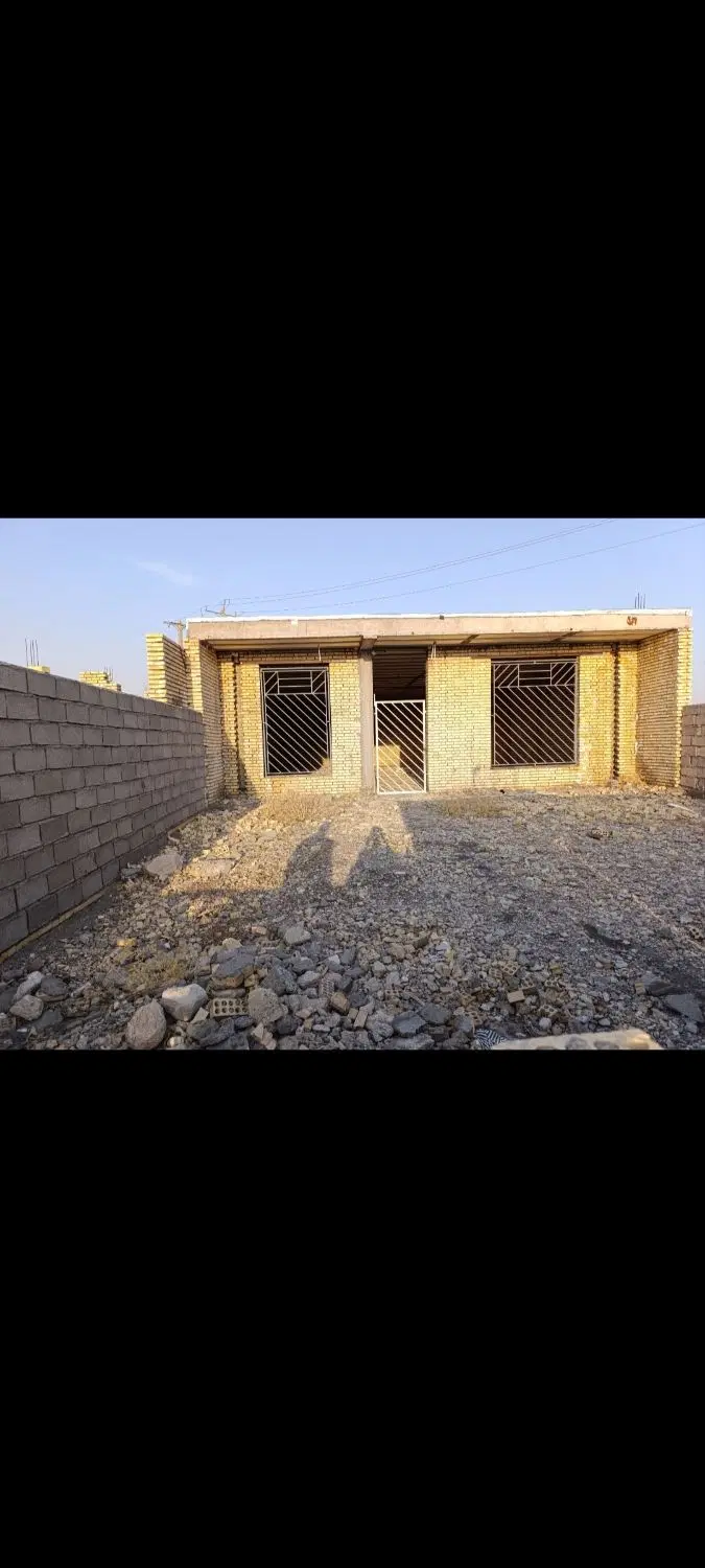 خانه ویلایی نیمه کاره