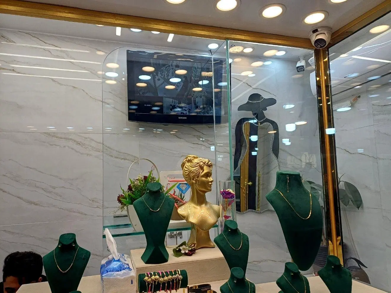 اجاره مغازه با مجوز طلافروشی