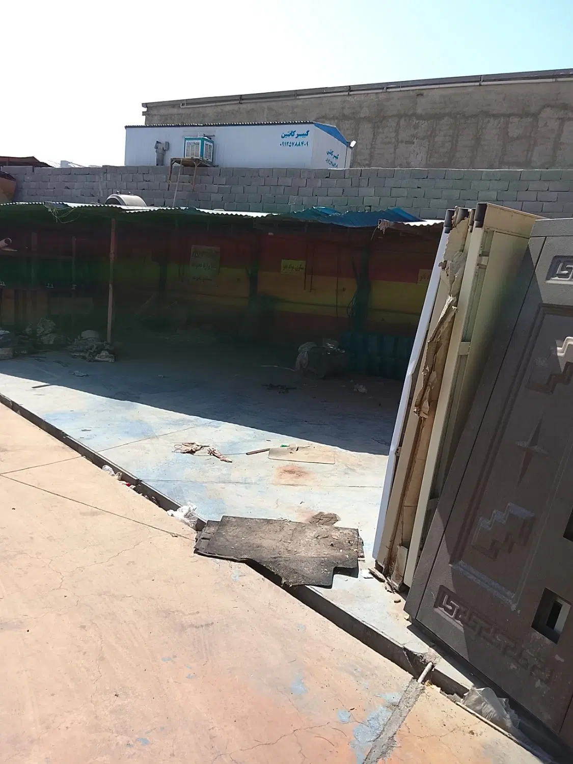 ۱۰۰۰متر گاراژ ۶۰۰متر مسقف