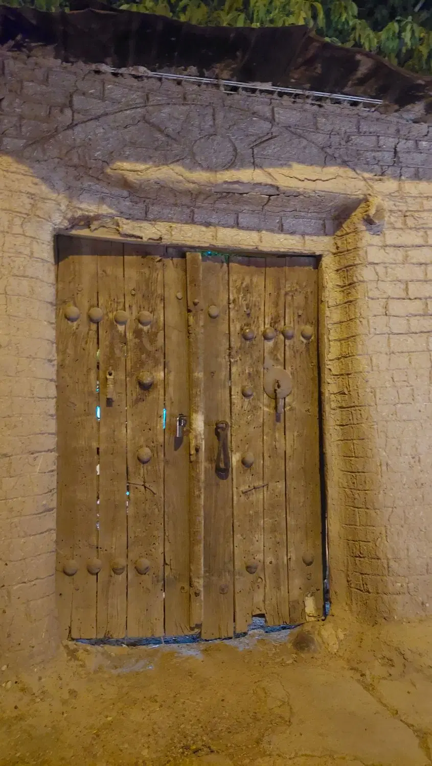 آپارتمان ۳ خواب ۱۴۰ متری باهنر شمالی