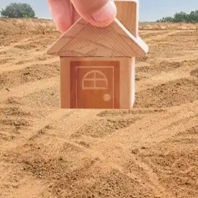 زمین جنوبی خوش قواره
