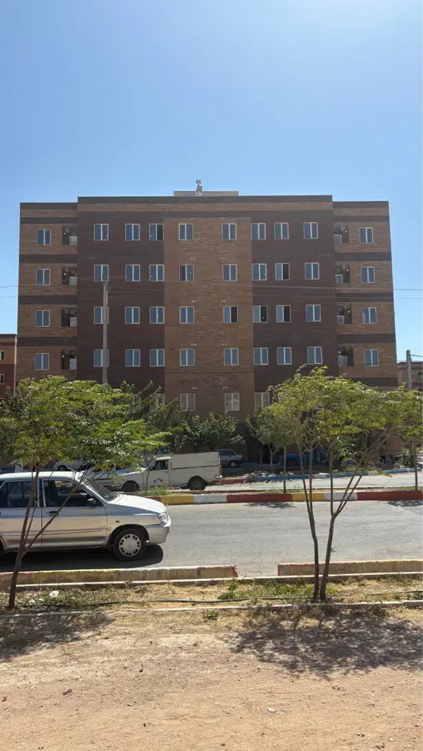 زرهرن اپارتمان ۱۴۰ متری