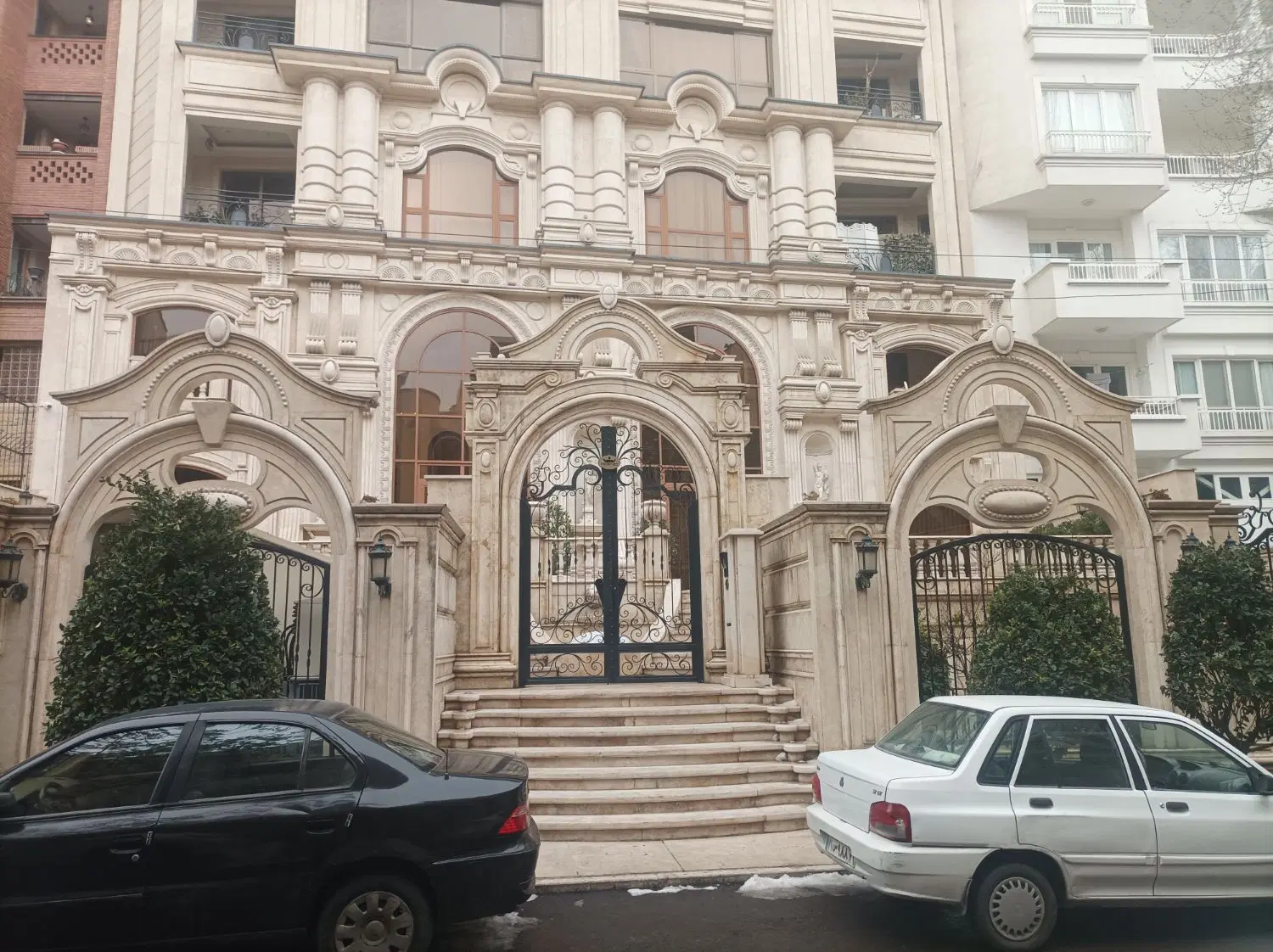 آجودانیه ۲۰۵ متر عرض۹ شمالی ۲۶۰ متربناقابل سکونت