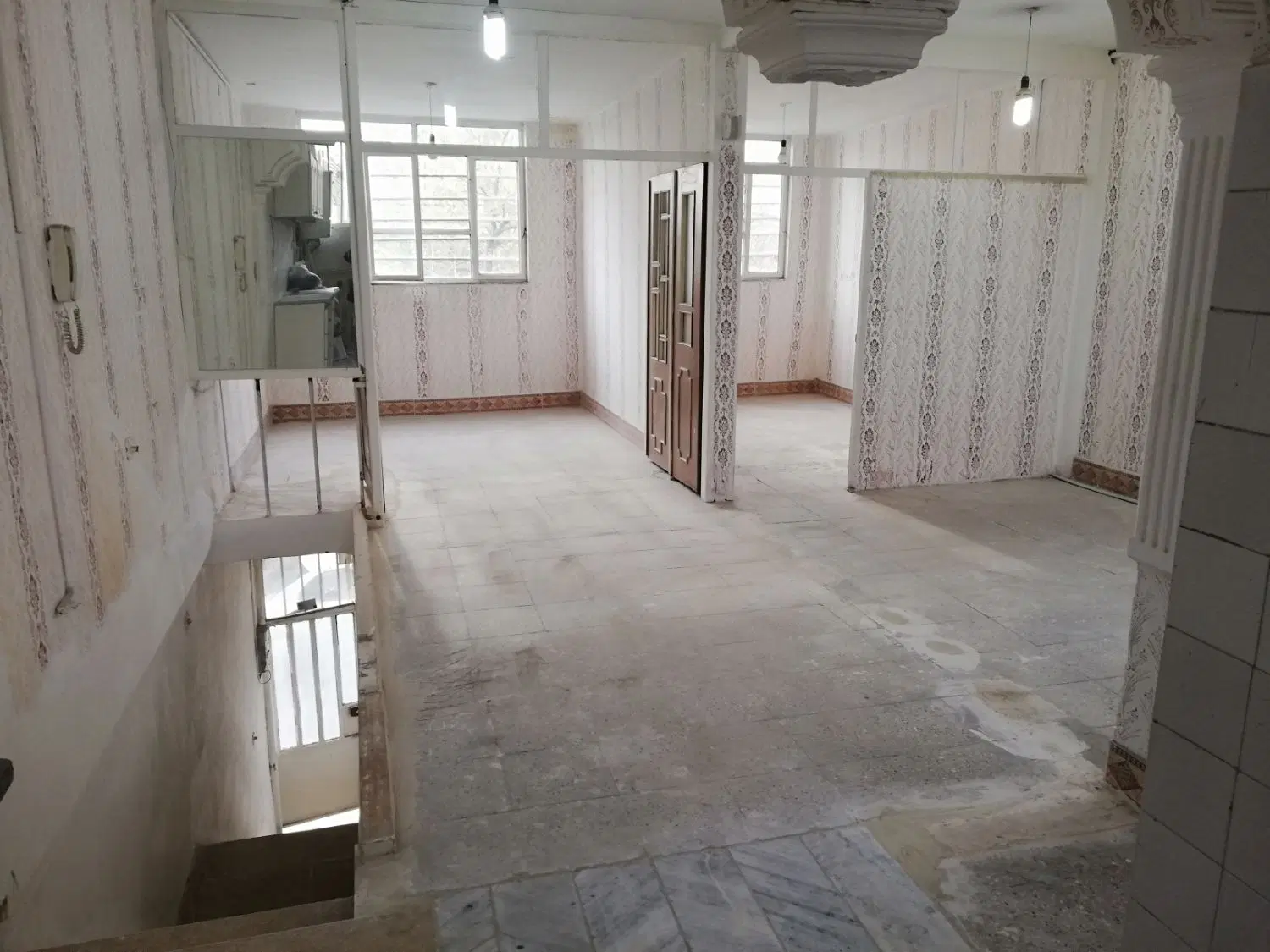 ملک تجاری حاشیه بلوار اصلی