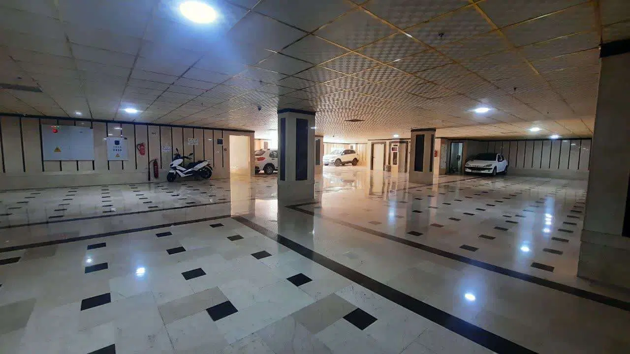 آپارتمان  فوق   فول  امکانات   مجتمع هوراد