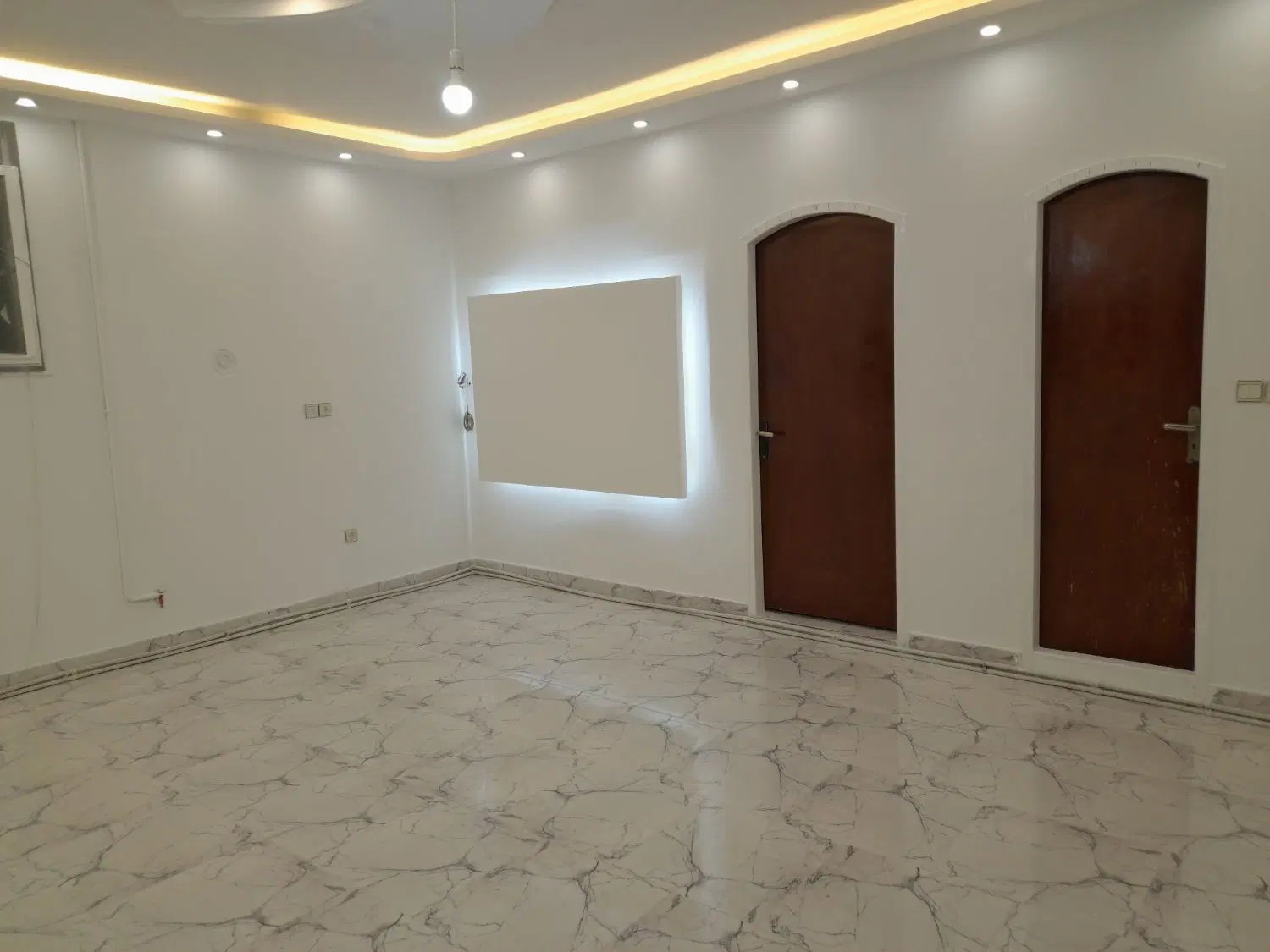 آپارتمان ۷۵ متری ، طبقه اول
