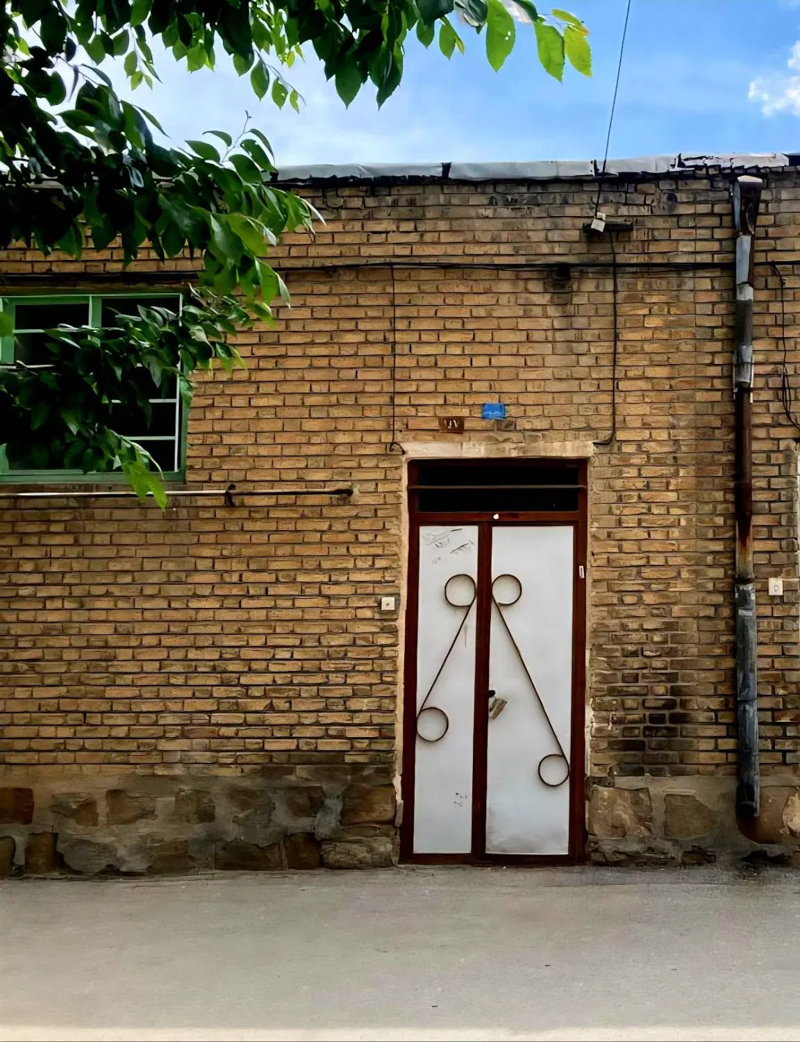 خانه دربست 75 متری - نزدیک بیمارستان سیدالشهدا