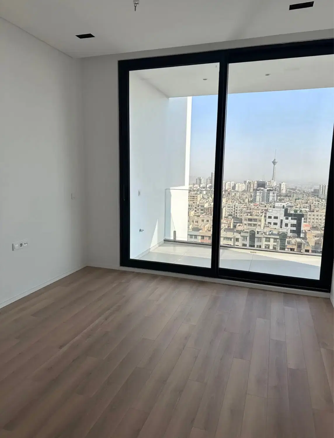 ۳۰۰ متر نوساز ویودار سعادت اباد
