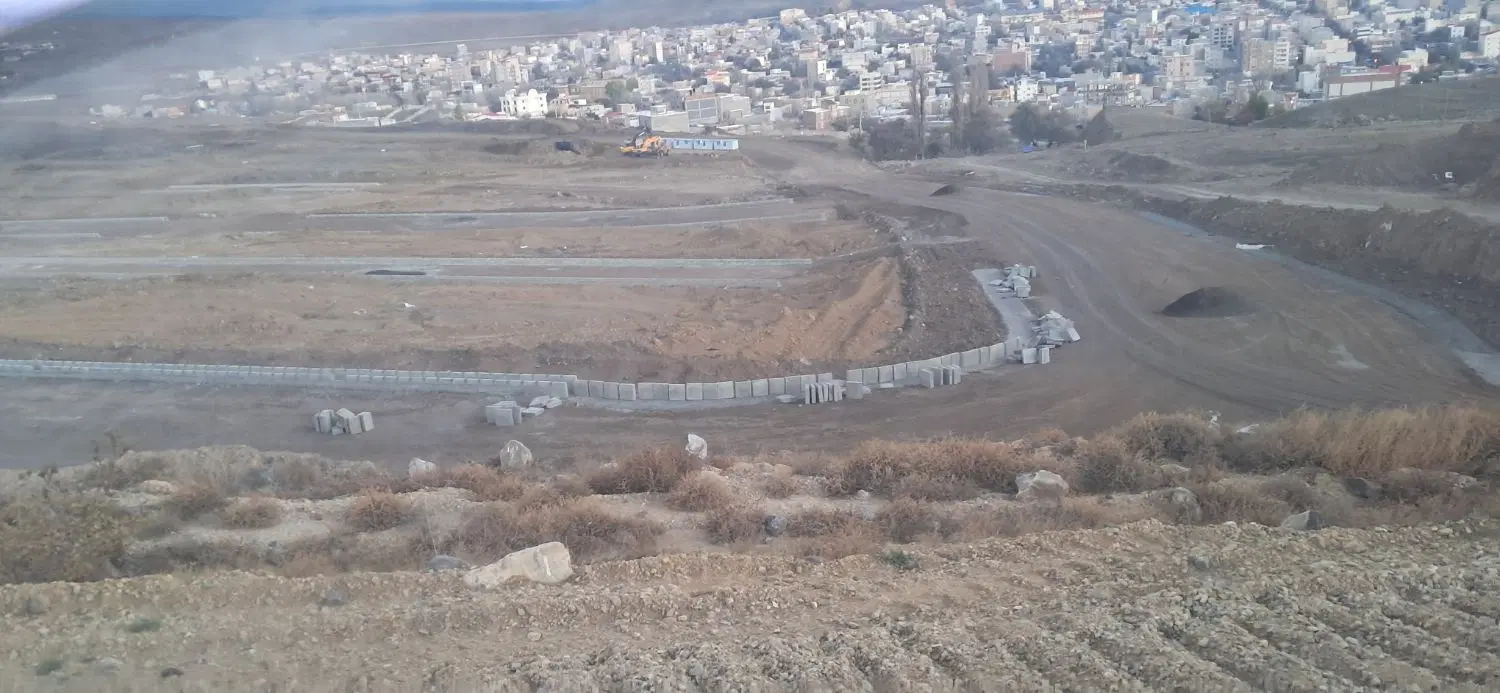 زمین در نمین