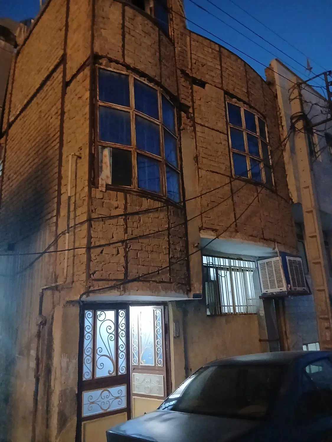 منزل ۳ طبقه