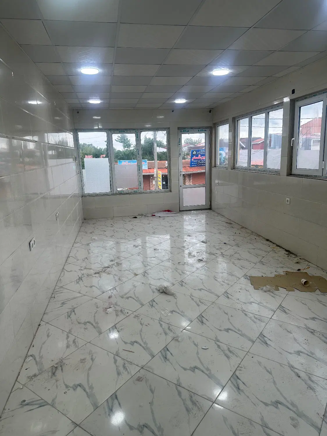 مغازه زیباکنار یک‌کیلومتری ارش مارکت