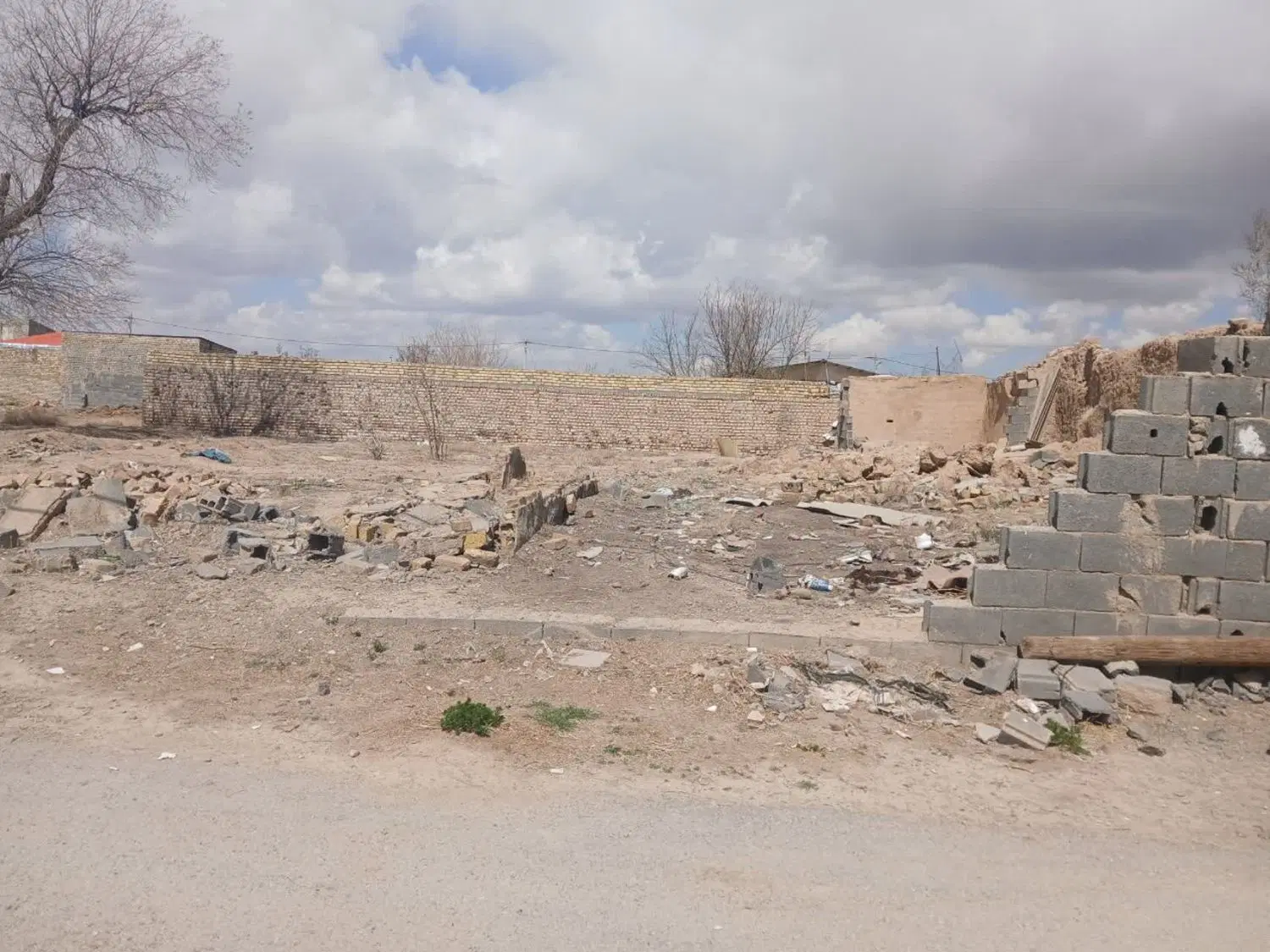 فروش زمین در مرکز روستای حرآباد