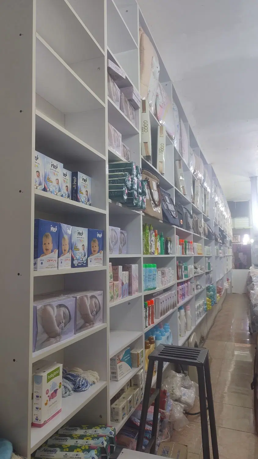 واگذاری مغازه با دکوراسیون و جنس