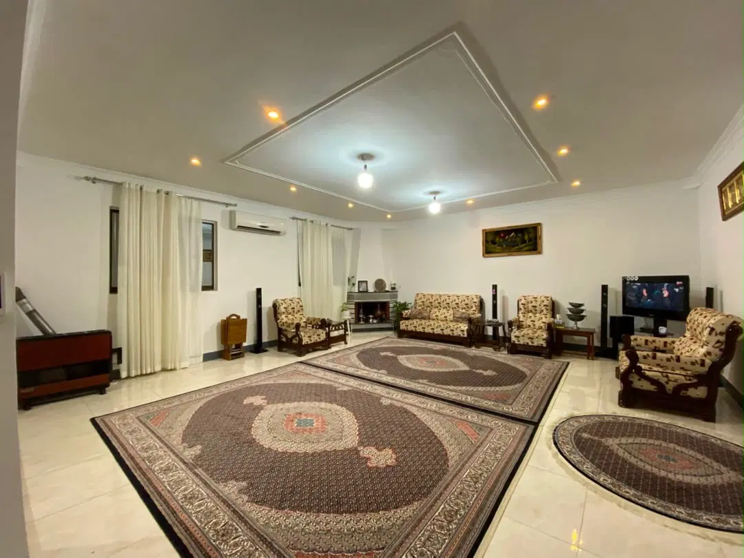 ویلایی ۱۲۵ متری طبقه اول (ارغوان-محسنی)