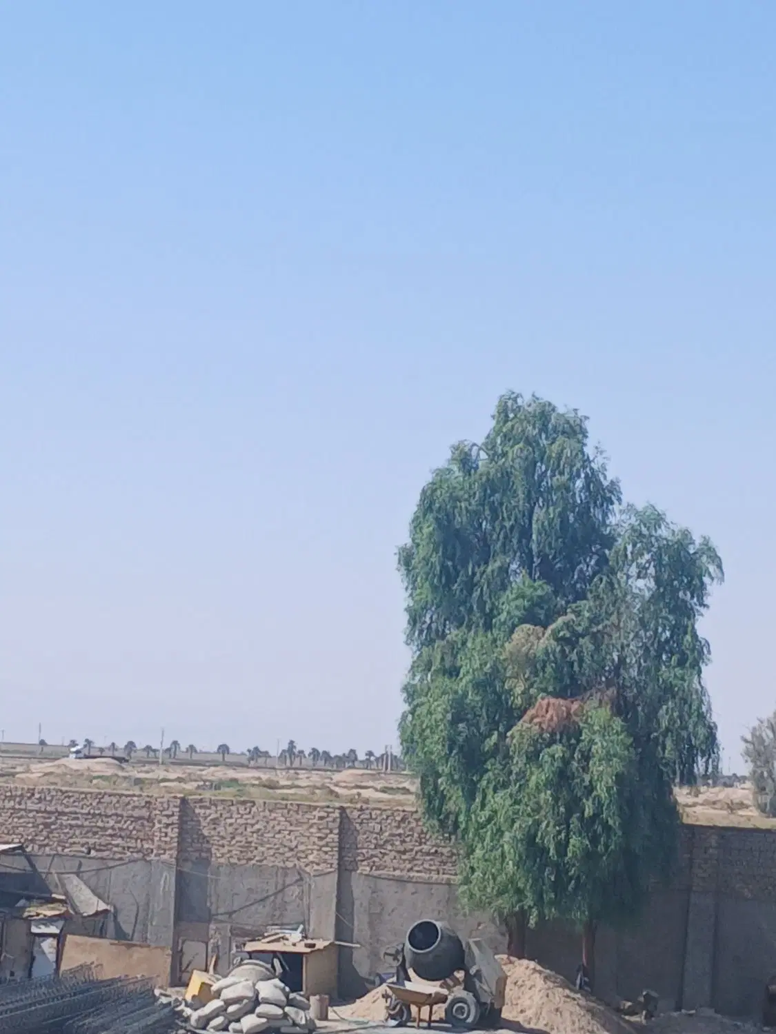 زمین فروشی