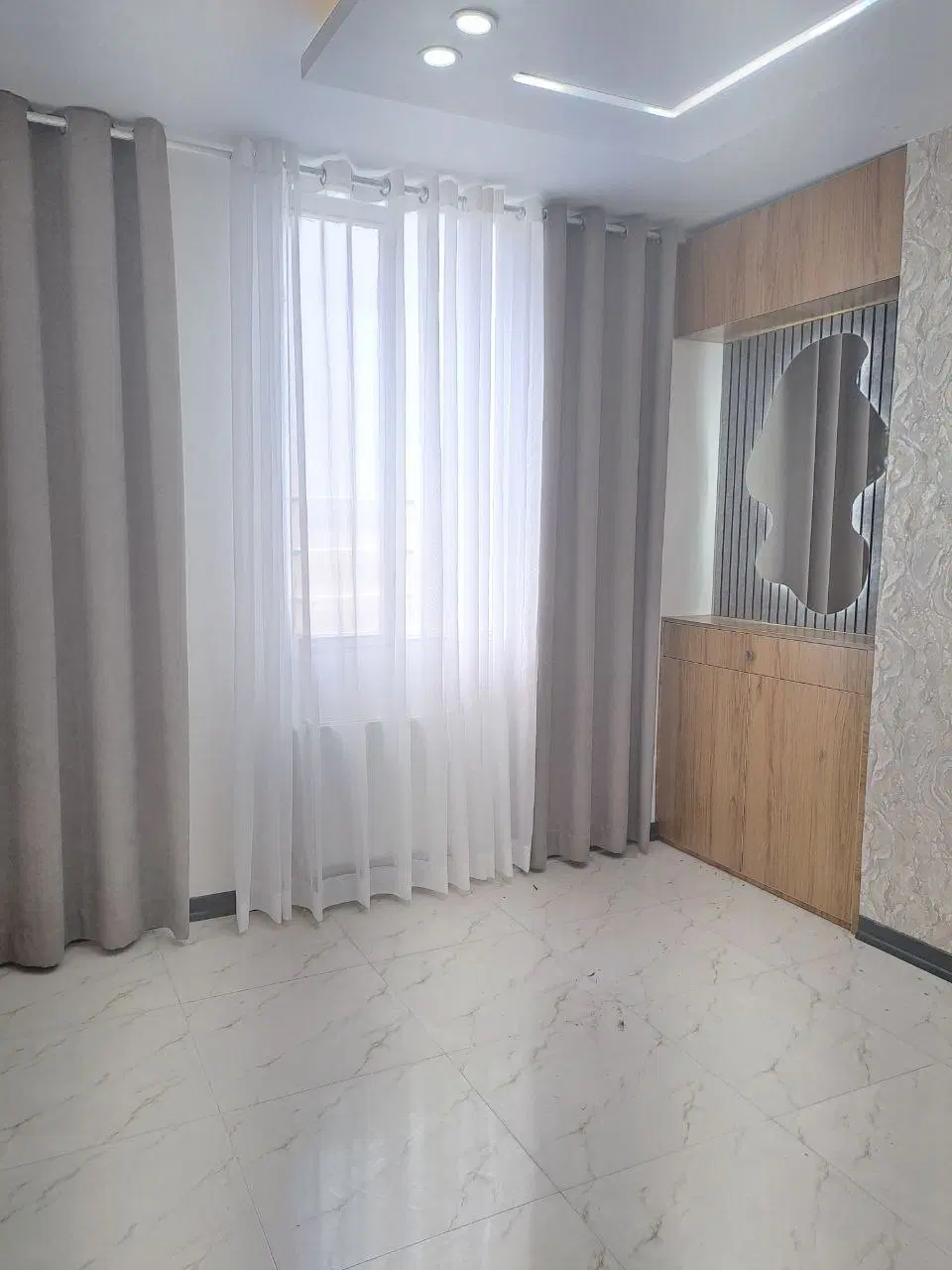 ۴۳متر_روبنما_پارکینگدار_خوش نقشه