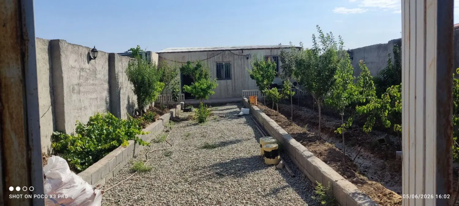 باغچه 250 متری دارای بنا