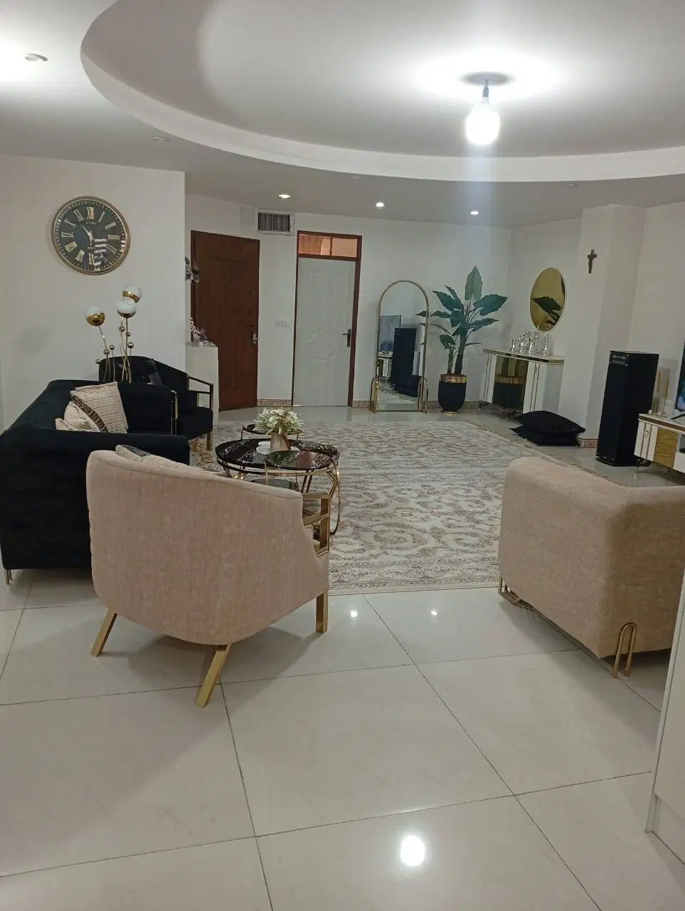 آپارتمان ۱۱۱ متری  انتهای بخشداری