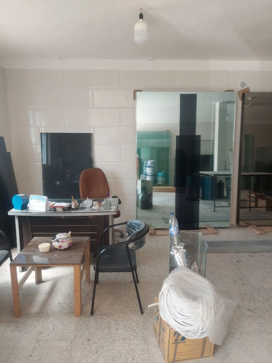فروش مغازه در بالای ناصر آباد ابتدای زویار