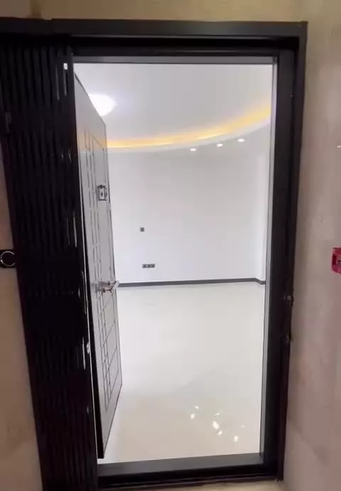 ۱۴۸ متر  ۳ خواب  تک واحدی  میلاد ۱ شهرک وایین
