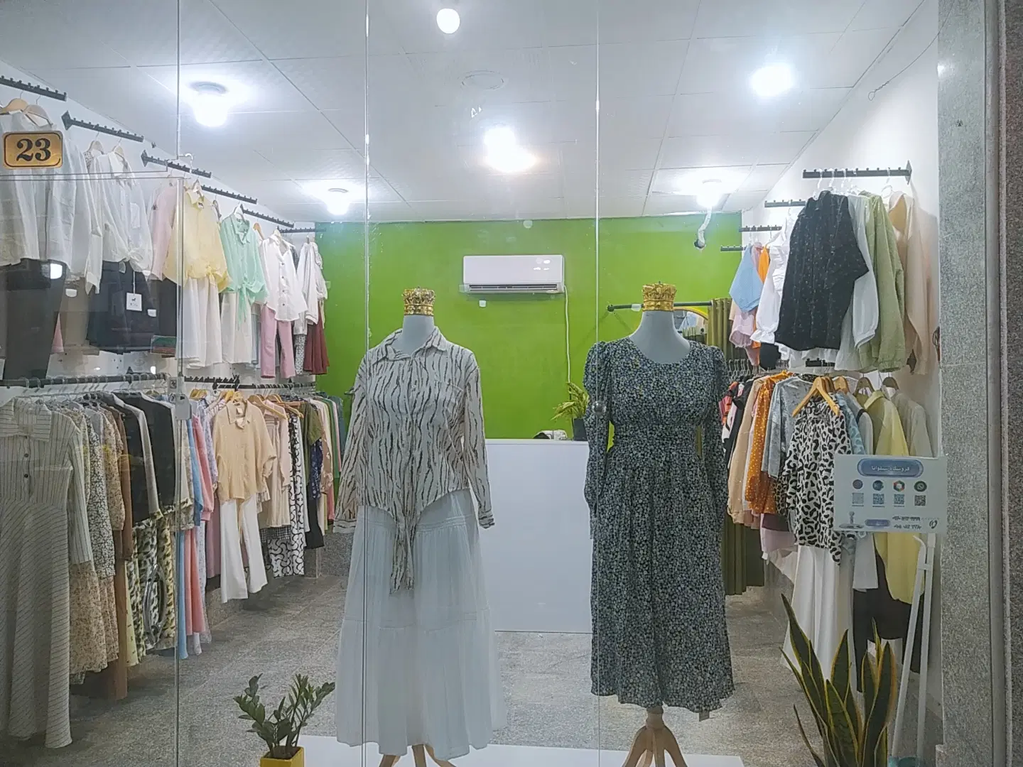 واگذاری بوتیک زنانه قلعه گنج