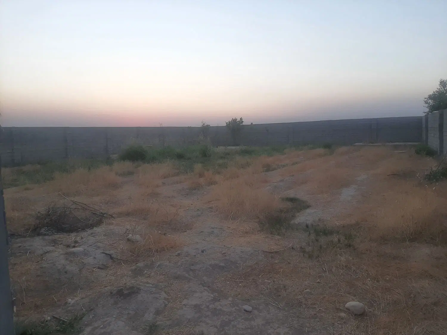 باغچه ۱۰۰۰ متری شهرک بندبال