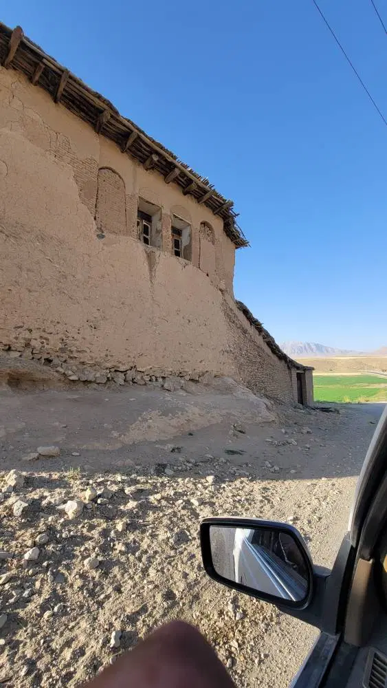 خانه سنتی و قلعه تاریخی مناسب بوم‌گردی با سند رسمی