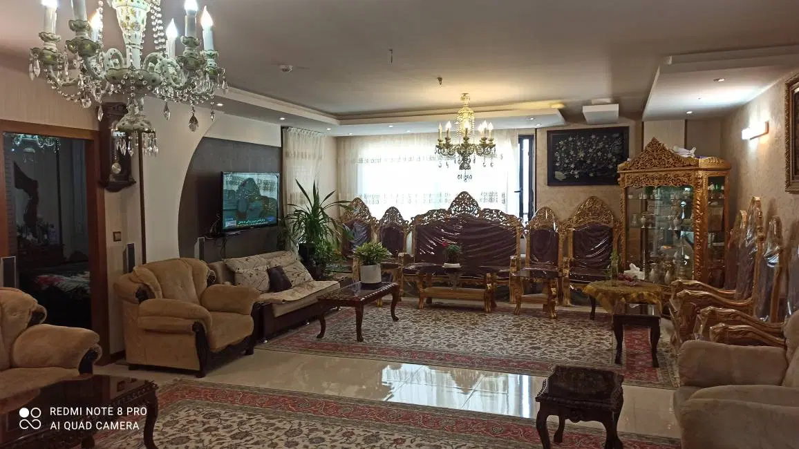 آپارتمان۱۵۰ متر_ طبقه۵_ سه خواب_بر صمدیه_جنوبی