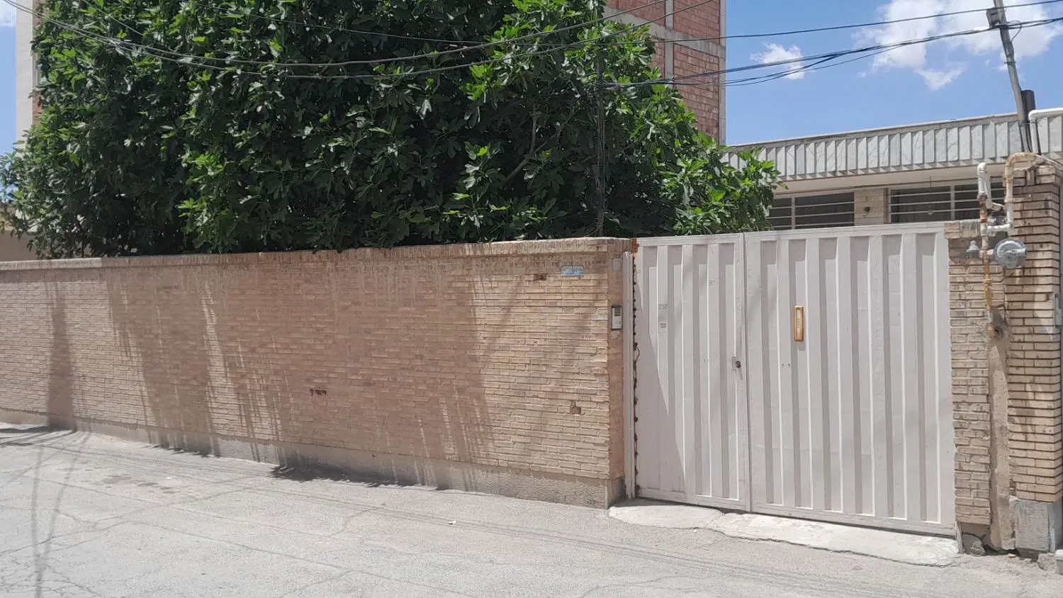 پانزده قصب ملک مسکونی بالای سی سال ساخت