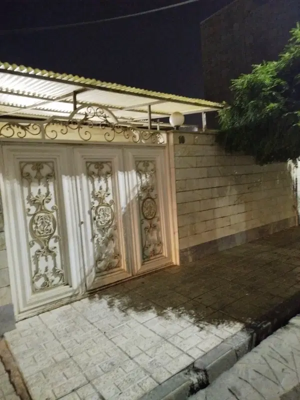 خانه ویلایی140متری بهر7 خیابان امام موسی کاظم